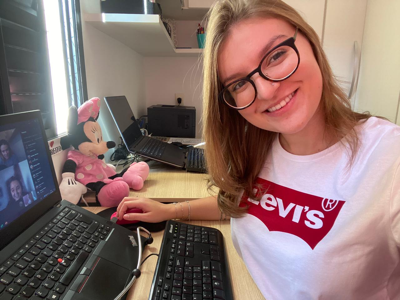 <a style="color: #005eef" href="https://www.linkedin.com/in/fabiana-g-oliveira/" target="_blank">Fabiana Oliveira</a>